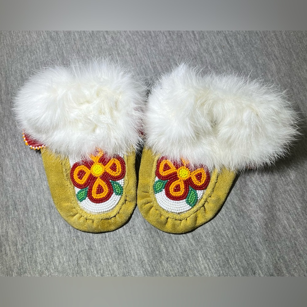 Rabbit fur and beaded floral moccasin